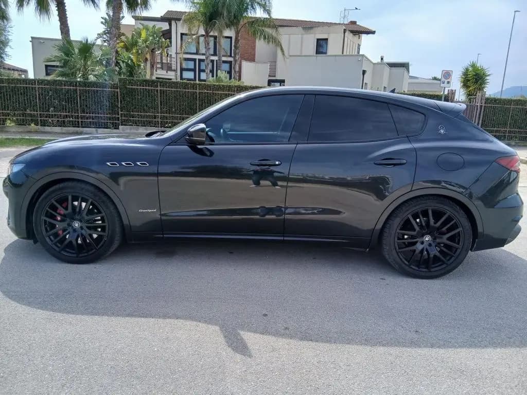 Main__Slider__Photo:Maserati Levante V6 Diesel AWD Gransport 03/2019-0