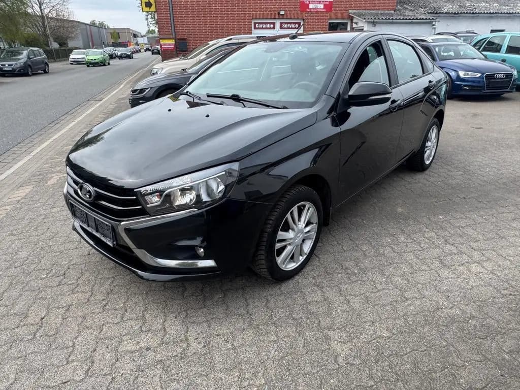 Main__Slider__Photo:Lada Vesta Luxus 09/2017-0