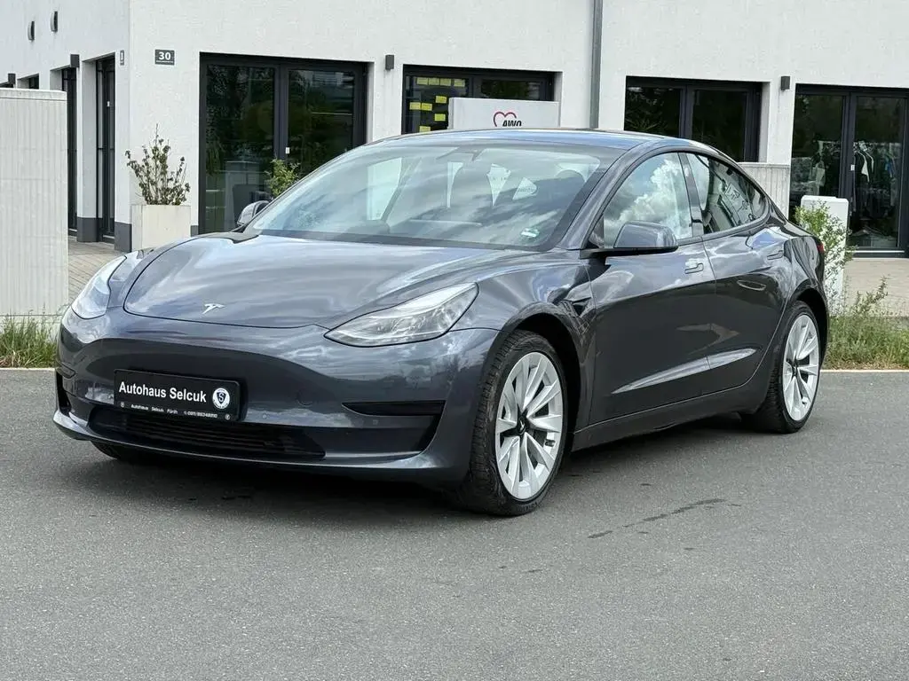 Main__Slider__Photo:Tesla Model 3 RWD Reichweite Plus SR+ 02/2021-1