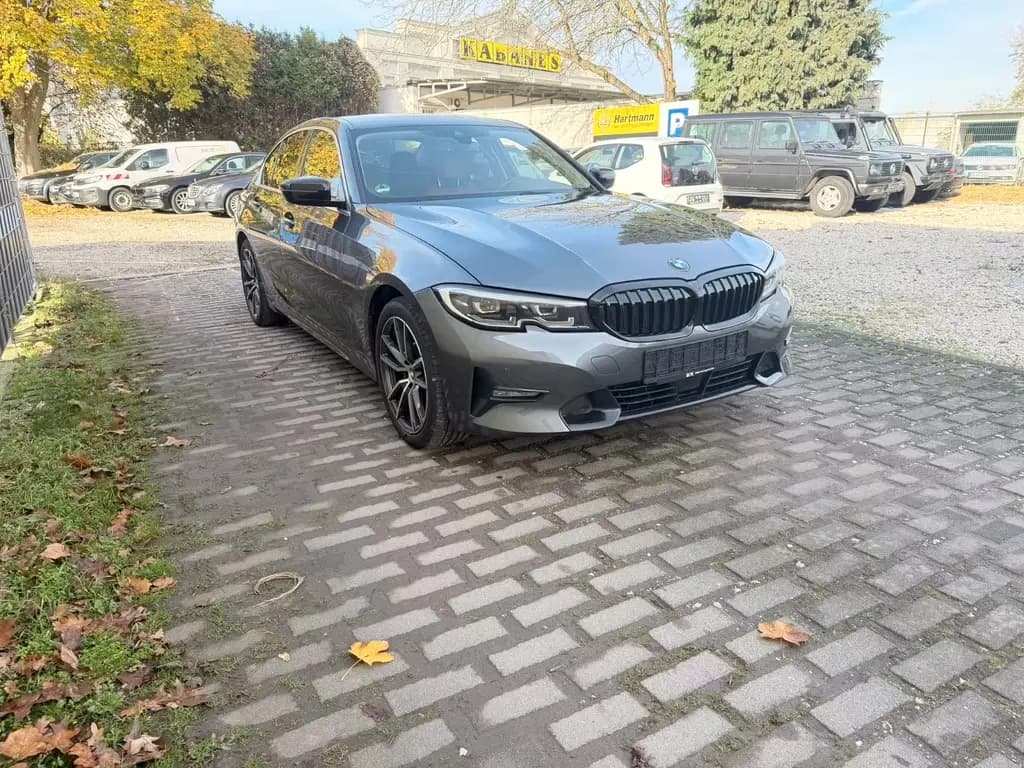 Main__Slider__Photo:BMW 320 3 Limousine 320 d Sport Line 07/2021-0