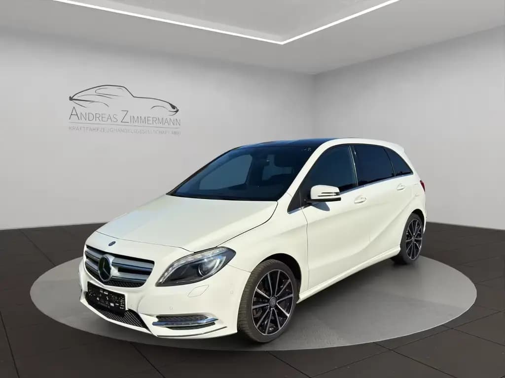 Main__Slider__Photo:Mercedes-Benz B 220 B220 4Matic SPORT-PAKET/NAVI/AHK 08/2014-0