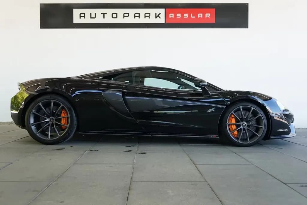 Main__Slider__Photo:McLaren 570S /Lift/B&W/Sports-Exhaust/Ceramic/ 05/2020-0
