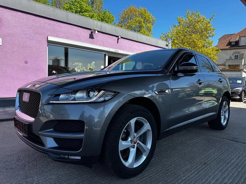 Main__Slider__Photo:Jaguar F-Pace F-PACE Prestige AWD 08/2019-0