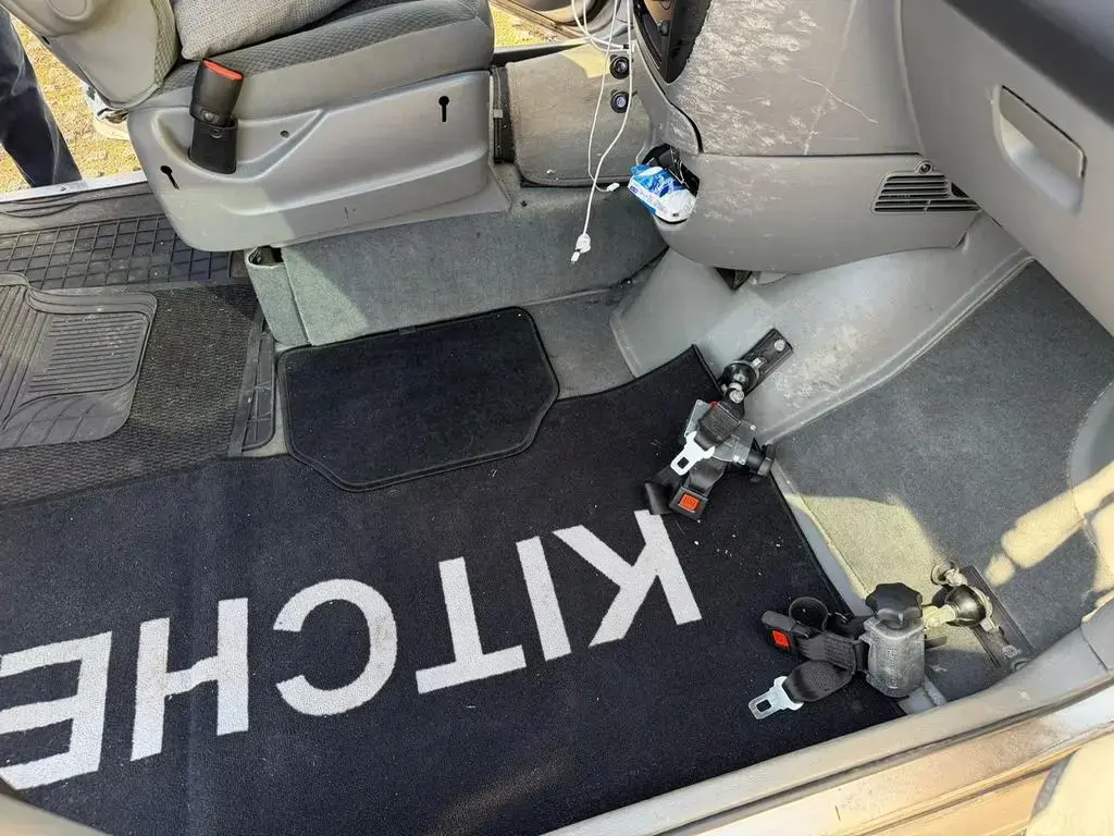 Main__Slider__Photo:Chrysler Grand Voyager Limited 2.5 CRD Rollstuhl Rampe 07/2004-1