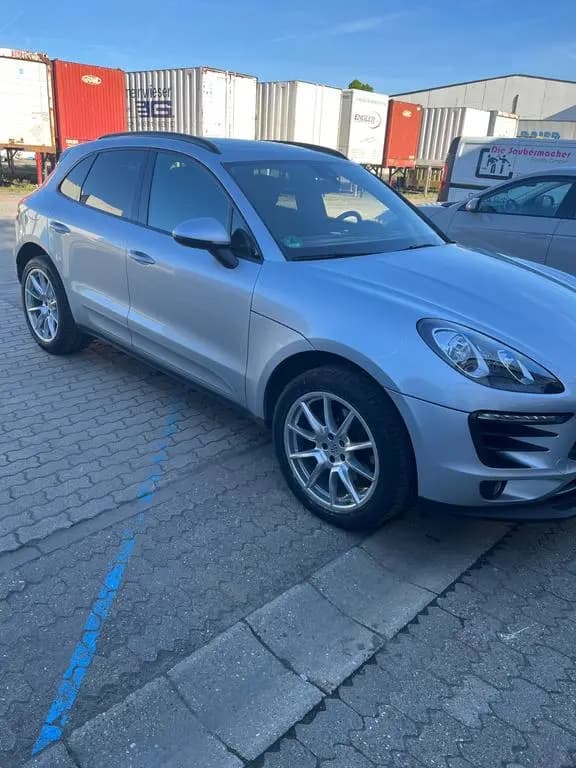 Main__Slider__Photo:Porsche Macan - - 05/2018-0