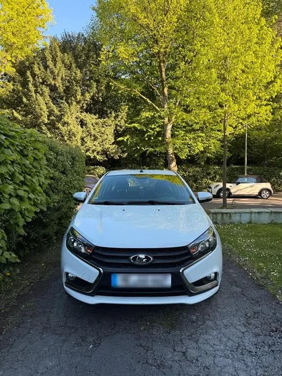 Main__Slider__Photo:Lada Vesta 04/2019-0