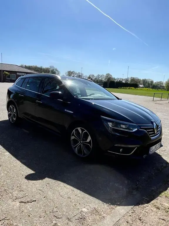 Main__Slider__Photo:Renault Megane TCe 160 GPF Bose Edition Grandtour Bo... 09/2019-1
