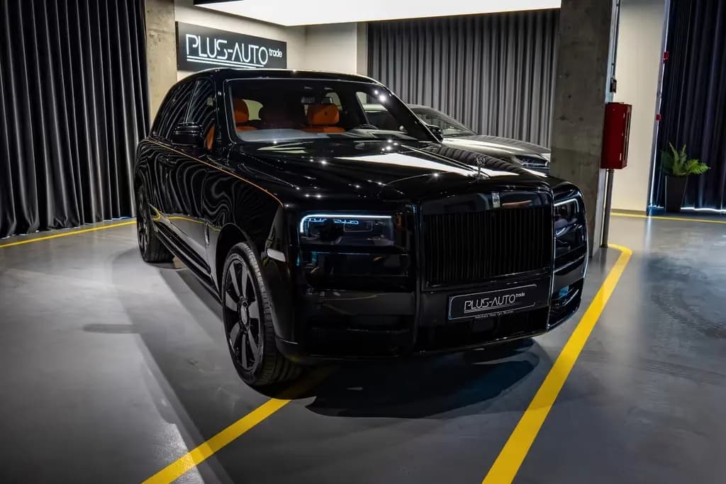 Main__Slider__Photo:Rolls-Royce Cullinan 10/2023-0