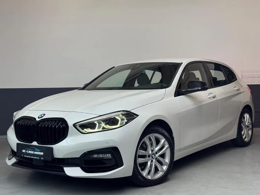 Main__Slider__Photo:BMW 1 Series 118i Aut./Sport Line/Shadow/LED/Navi/HiFi 10/2019-0