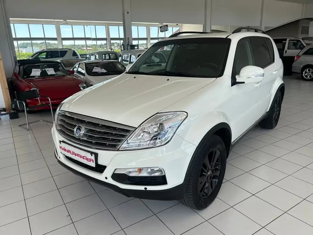 Main__Slider__Photo:Ssangyong REXTON Rexton * 4WD *7Sitzer*e Sitze*EURO 6!! 12/2015-0