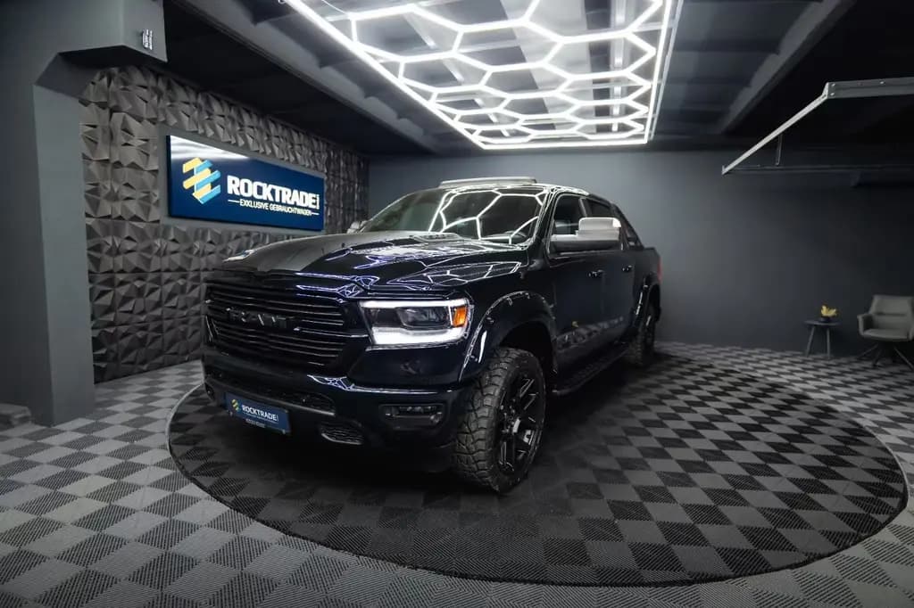 Main__Slider__Photo:Dodge RAM 5.7 V8 HEMI 4x4 NIGHT LARAMIE *Pano*22 Zoll* 09/2022-0