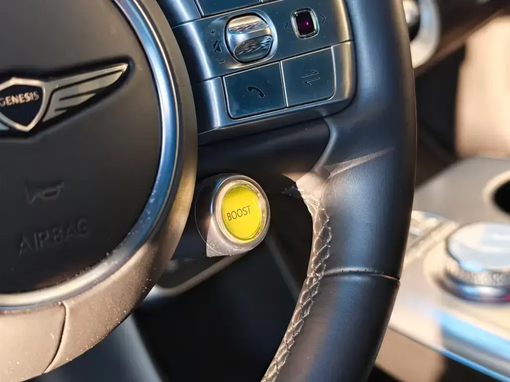 Main__Slider__Photo:Genesis GV60 AWD Sport Plus, B&O, V2L, Pano, HUD, 489 PS 09/2022-1