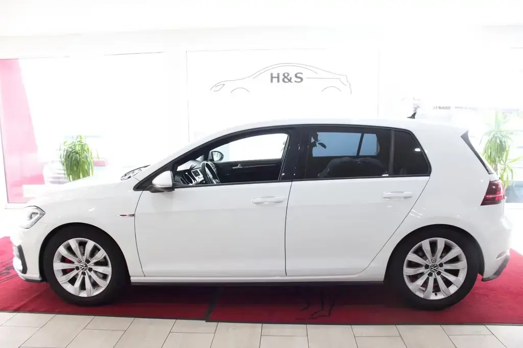 Main__Slider__Photo:Volkswagen Golf VII GTI BMT Panorama*ACC 03/2018-1