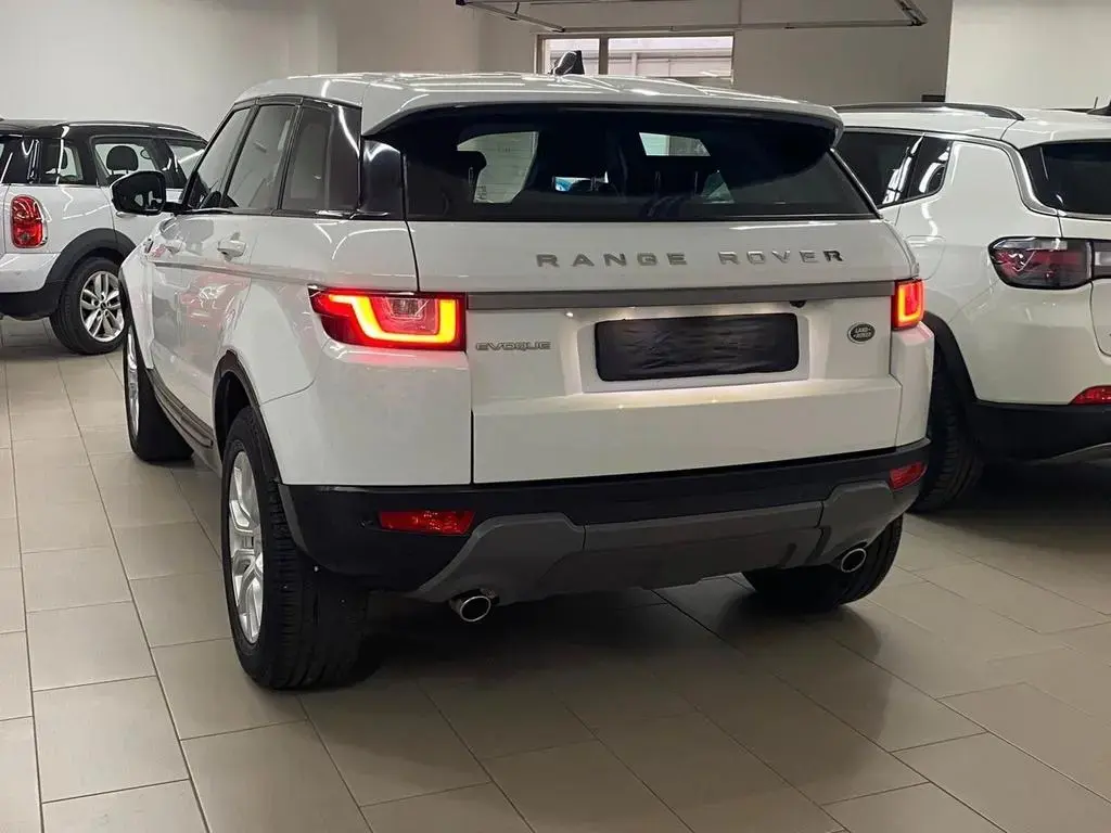 Main__Slider__Photo:Land Rover Range Rover Evoque Range Evoque 2.0 TD4 150 CV 5p. Pure 01/2018-1