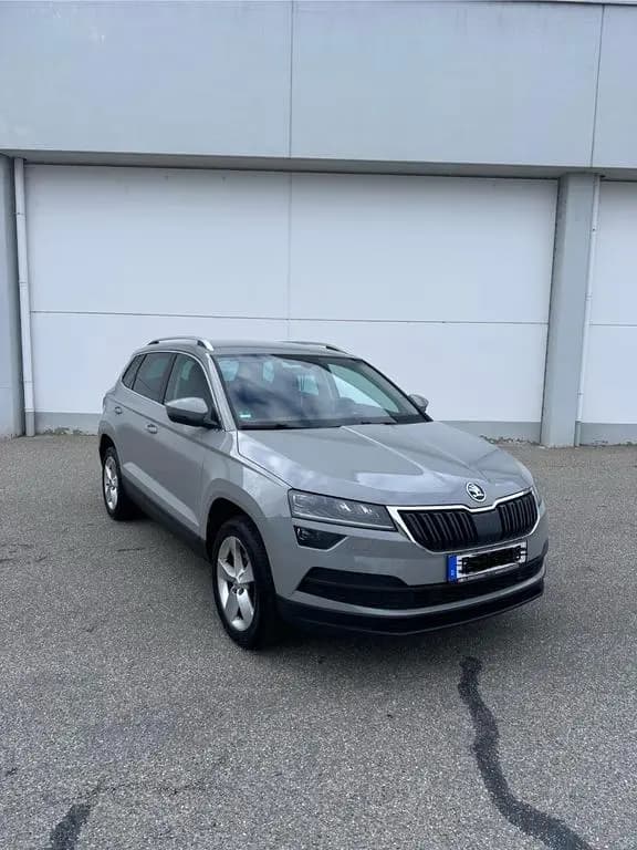 Main__Slider__Photo:Skoda Karoq 1.5 TSI ACT DSG AMBITION AMBITION 04/2019-0
