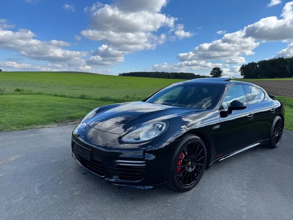 Main__Slider__Photo:Porsche Panamera GTS Sport Chrono Plus 05/2016-0