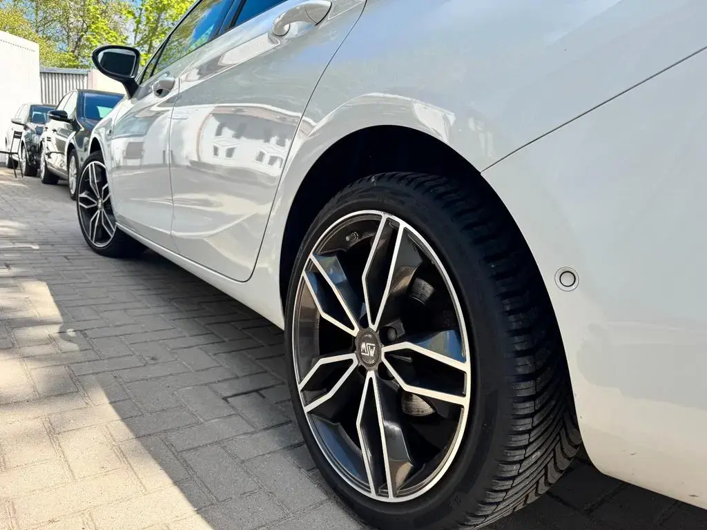 Main__Slider__Photo:Opel Astra K Sports Tourer Dynamic LED,Navi 08/2019-1