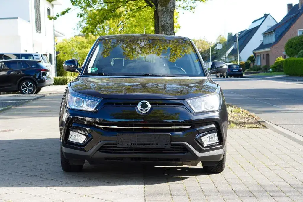 Main__Slider__Photo:Ssangyong Tivoli 1.6 e-XGi 160 SAPPHIRE 4WD inkl. Auto... 06/2019-1