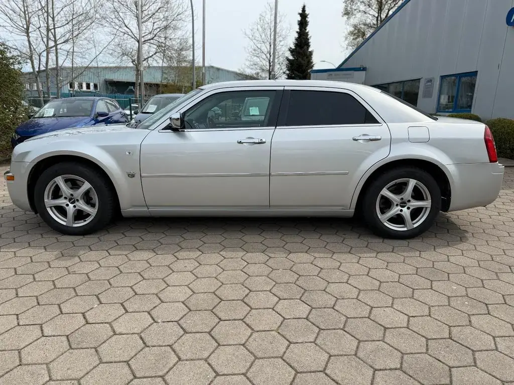 Main__Slider__Photo:Chrysler 300C 3.0 CRD Automatik Leder Xenon Kamera 03/2009-1