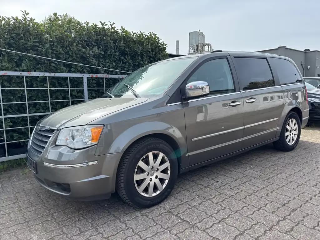 Main__Slider__Photo:Chrysler Grand Voyager Ltd 7 Sitz.Kamera Navi Elek.Sitz. 06/2010-0
