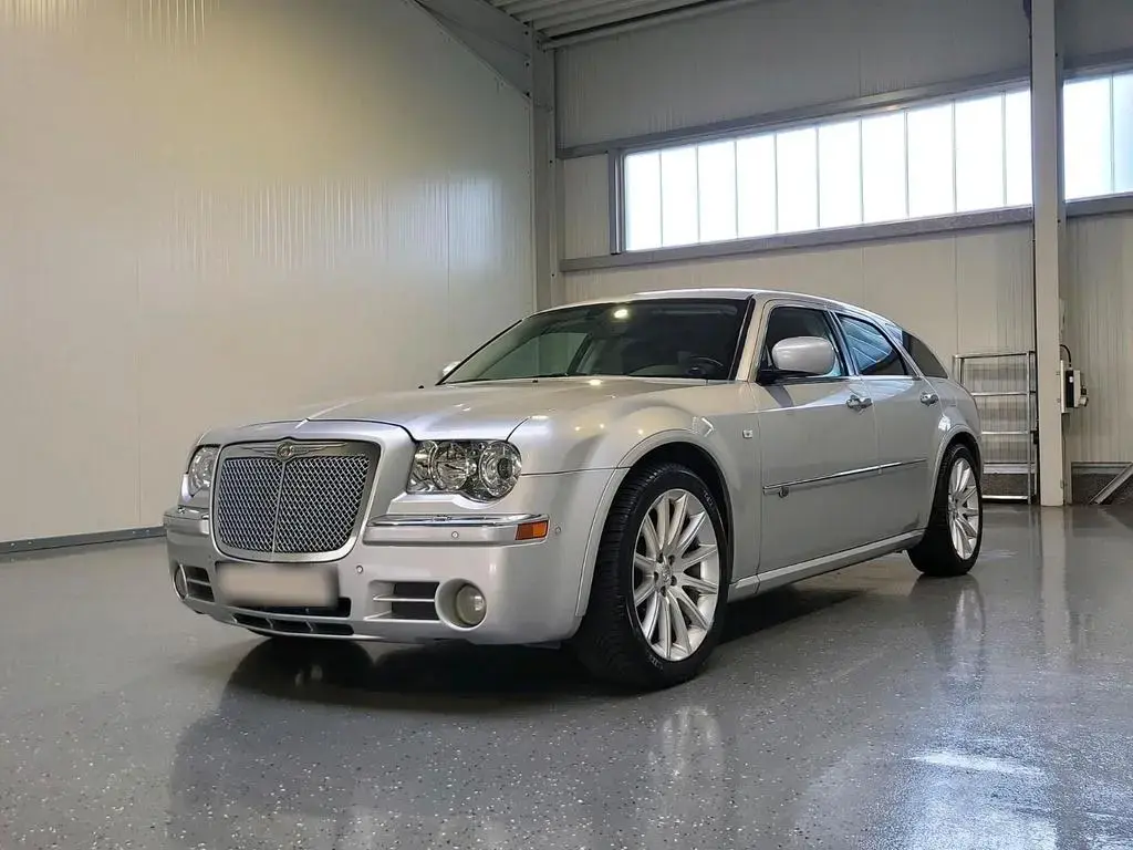 Main__Slider__Photo:Chrysler 300C SRT Design 3.0 CRD 03/2011-1