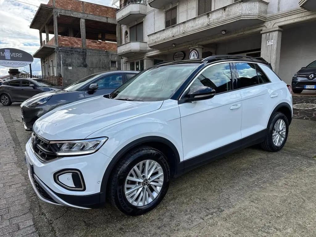 Main__Slider__Photo:Other Volkswagen T-Roc 1.0 TSI 110cv Style 02/2023-0