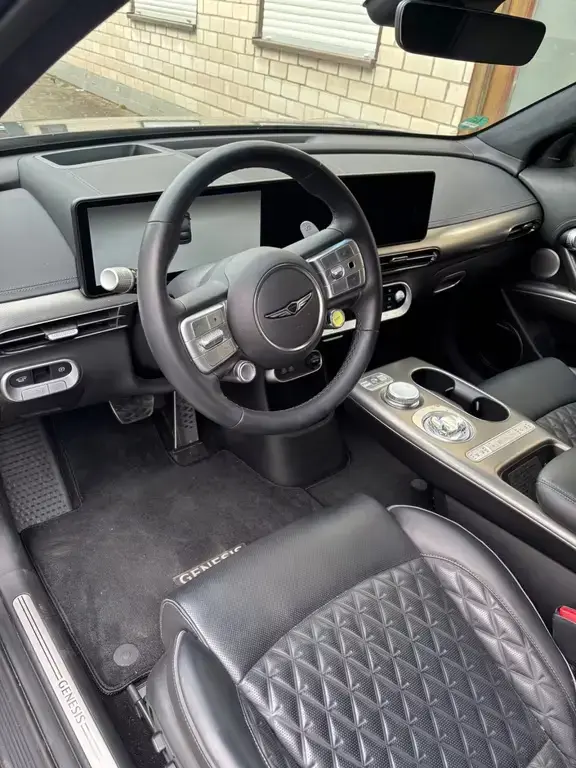 Main__Slider__Photo:Genesis GV60 360 kW AWD Dual Motor Sport PlusPaket S... 11/2023-1