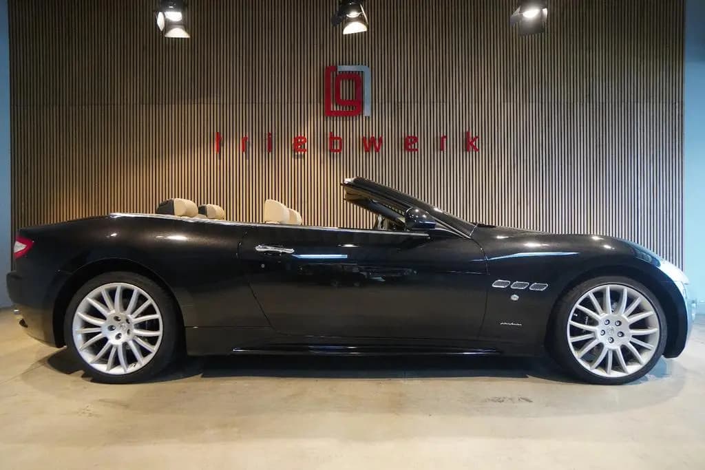 Main__Slider__Photo:Maserati GranCabrio 4.7 V8 Automatik-1 HD-U-frei- 55 TKM 02/2013-0