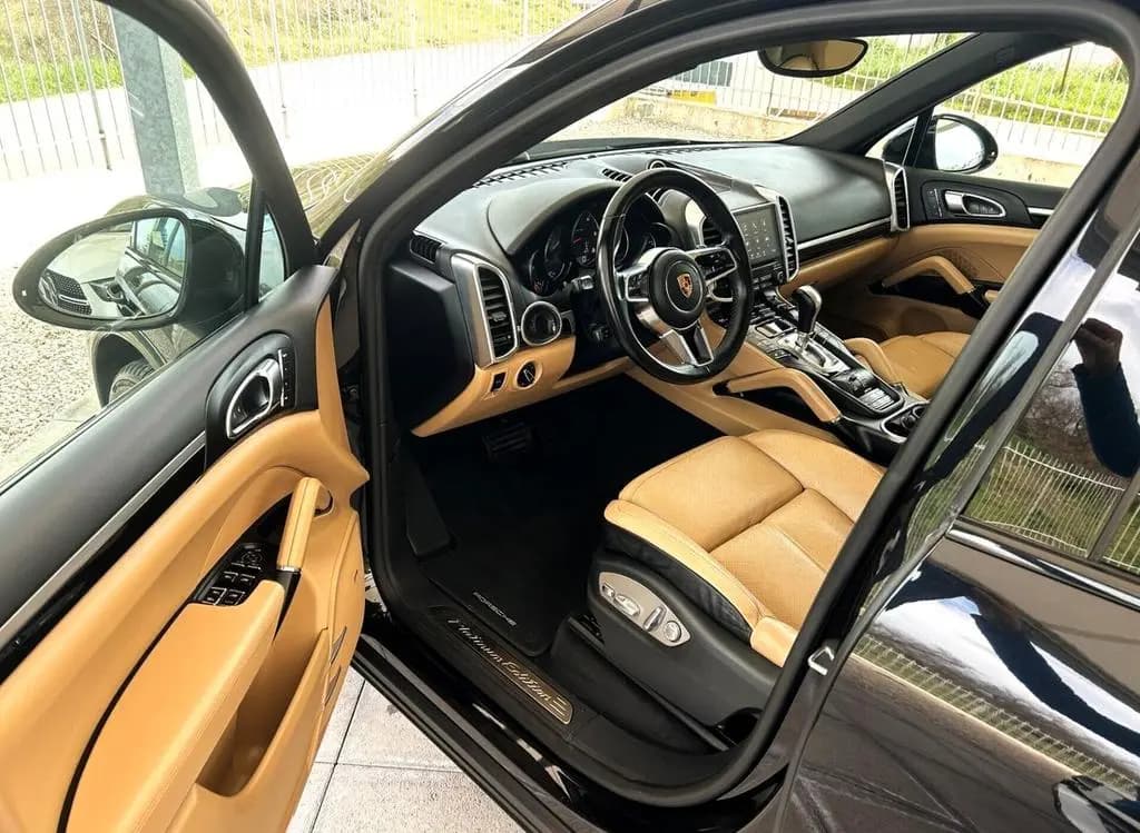 Main__Slider__Photo:Porsche Cayenne 3.0 Diesel Platinum Edition ( km 12/2017-0