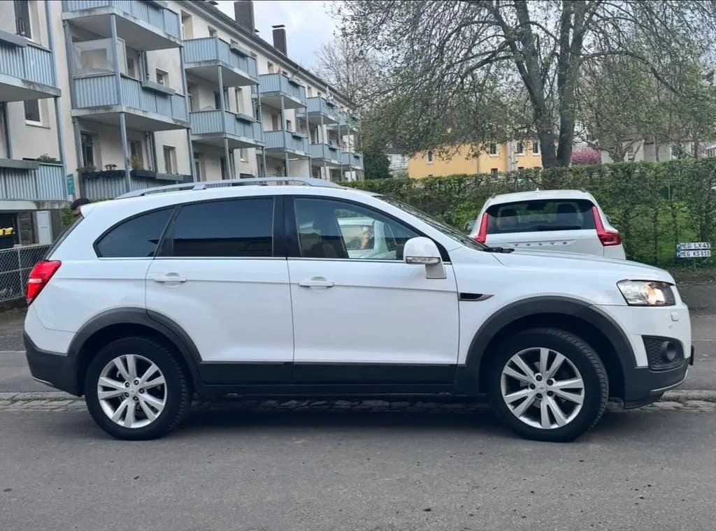 Main__Slider__Photo:Chevrolet Captiva 2.2TD LT+ Auto AWD 7-Sitzer LT+ 10/2013-0