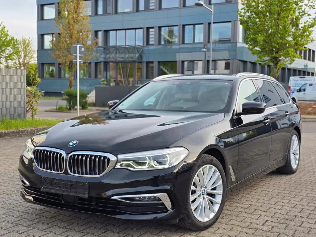 Main__Slider__Photo:BMW 5 Series 520 d Luxury Line Massage+Memory+LiveCockpitProf 01/2020-0