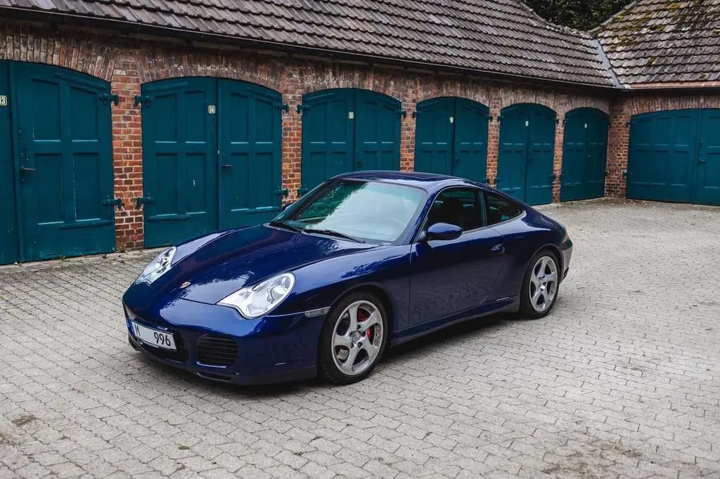 Main__Slider__Photo:Porsche 996 Carrera 4S / Orig. KM 22.500/ sehr gepflegt! 01/2002-0