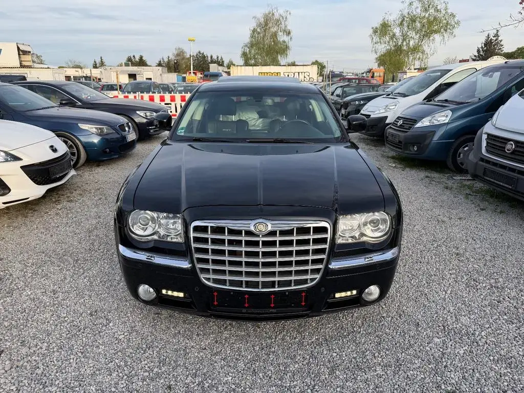 Main__Slider__Photo:Chrysler 300C Touring 3.0 CRD Automatik SRT Ausstattung 06/2010-1