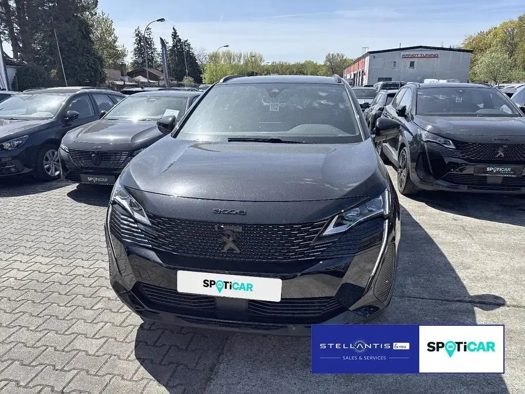 Main__Slider__Photo:Peugeot 3008 Hybrid 225 GT 03/2022-1
