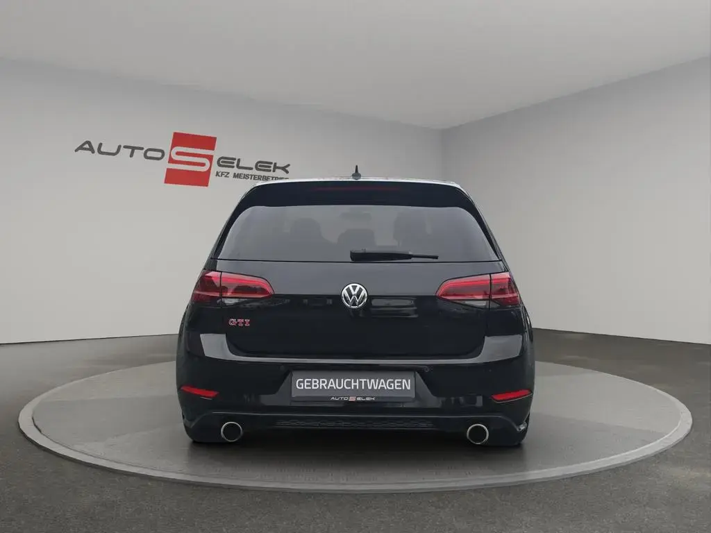 Main__Slider__Photo:Volkswagen Golf VII GTI PERFORMANCE+LED+DIGITAL TACHO+PDC 04/2018-1