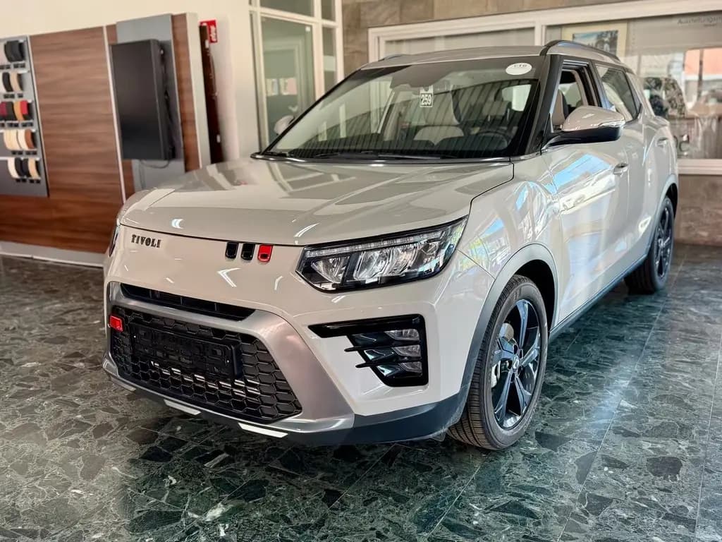 Main__Slider__Photo:Ssangyong Tivoli 1.5 GDI 4x2 / Sitzhzg. Lenkradhzg. Kam... 12/2025-0
