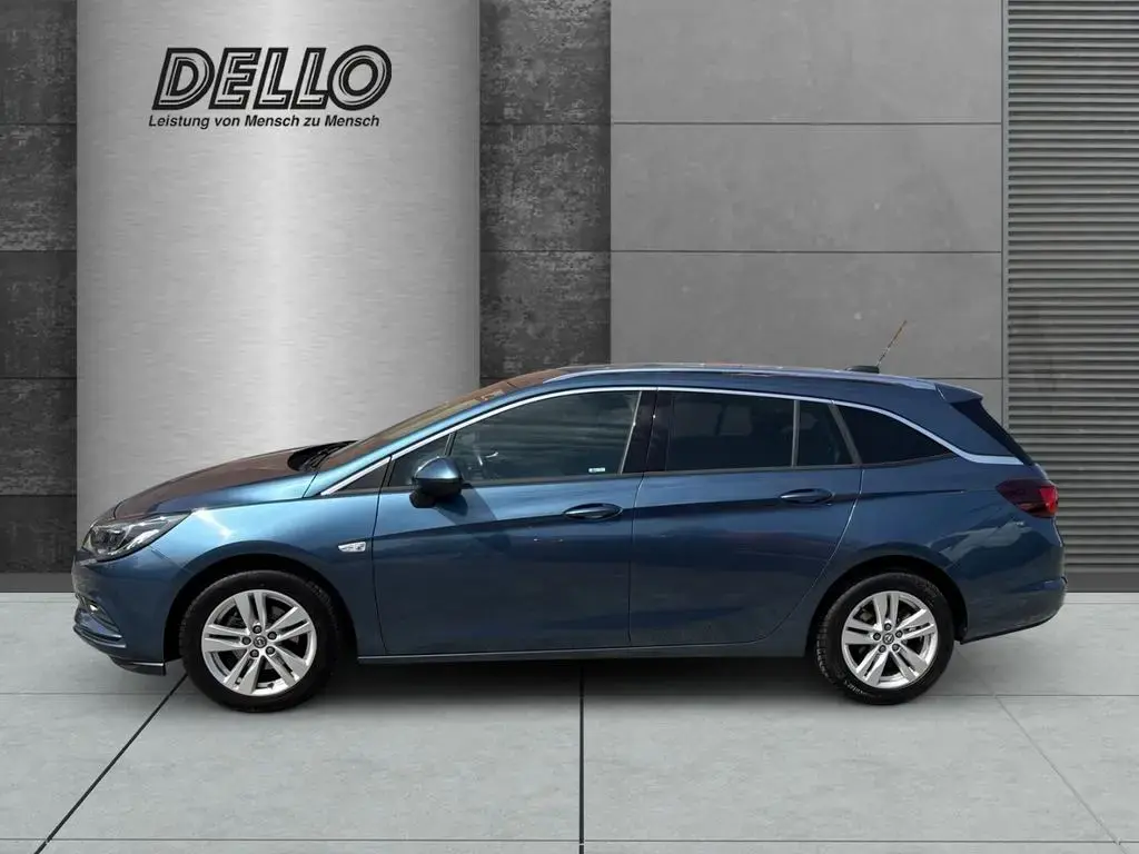 Main__Slider__Photo:Opel Astra 1.4 Sports Tourer Dynamic Apple CarPlay An 08/2017-1