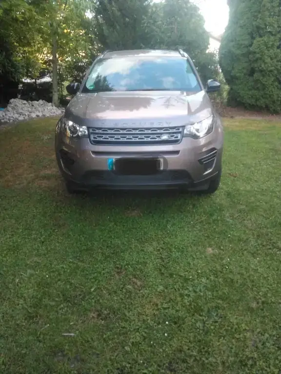 Main__Slider__Photo:Land Rover Discovery Sport TD4 110kW 4WD HSE HSE 04/2017-1
