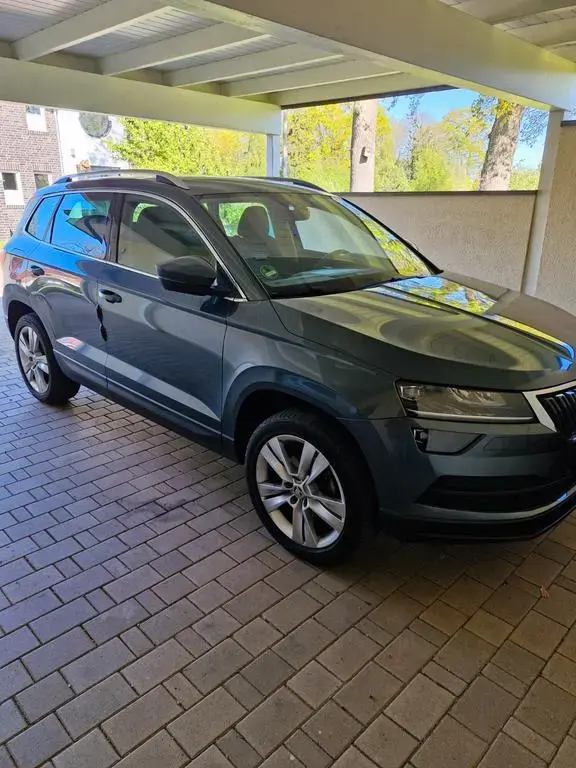 Main__Slider__Photo:Skoda Karoq 1.5 TSI ACT DSG STYLE STYLE 04/2020-1