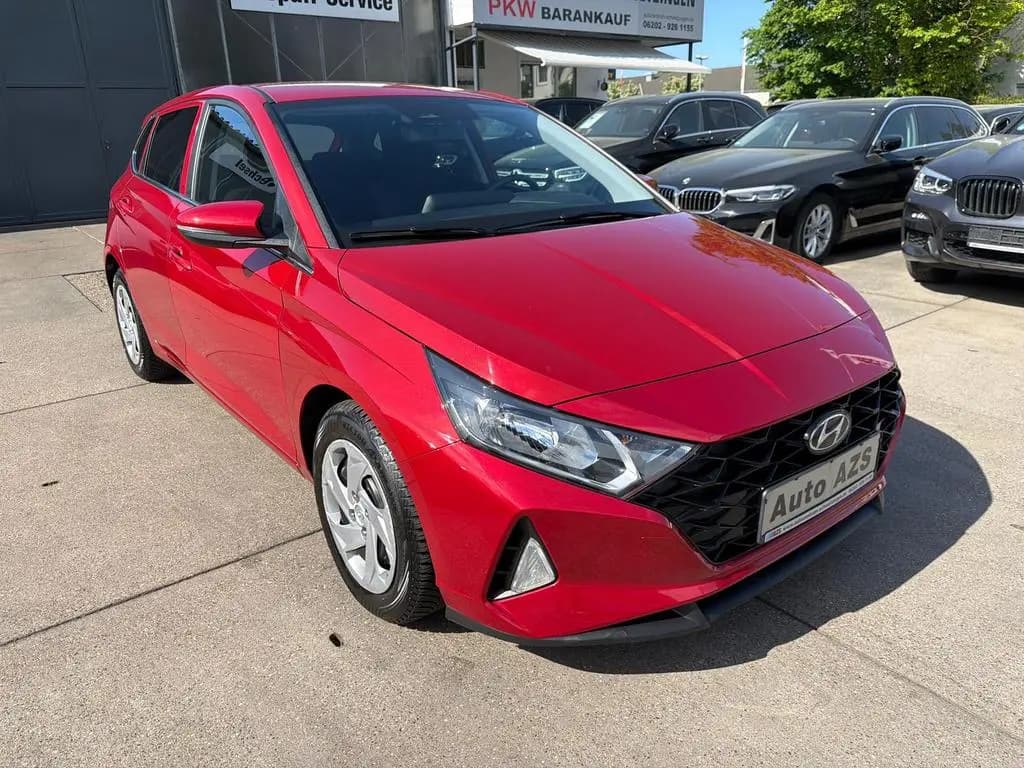 Main__Slider__Photo:Hyundai i20 LENKRADHEITZUNG/SITZHEITZUNG/CARPLAY 03/2021-0
