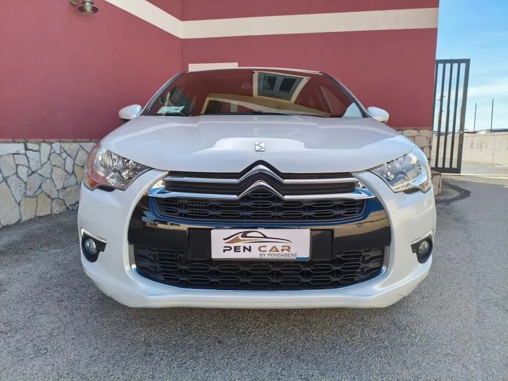 Main__Slider__Photo:DS Automobiles DS4 Ds DS4 4 1.6 e-HDi 115 airdream So Chic 04/2013-0