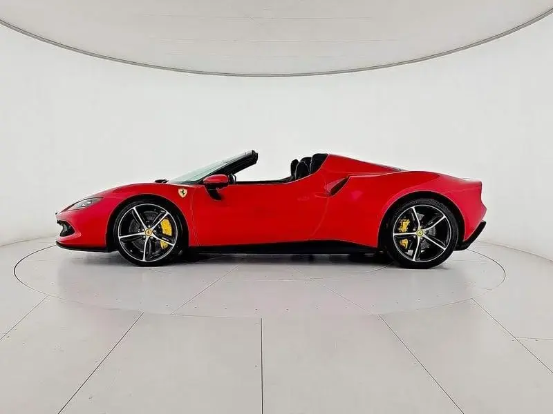 Main__Slider__Photo:Ferrari 296 GTS 296 GTS 3.0 04/2025-1