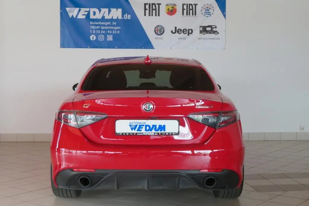 Main__Slider__Photo:Alfa Romeo Giulia Competizione Q4 280PS 09/2023-0
