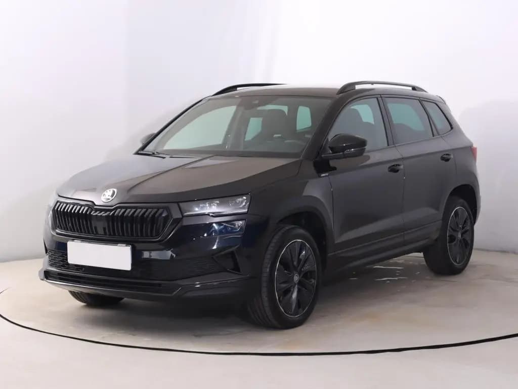 Main__Slider__Photo:Skoda Karoq 1.5TSI Sportline el.Klappe+ACC+Matrix+RFC 08/2025-0