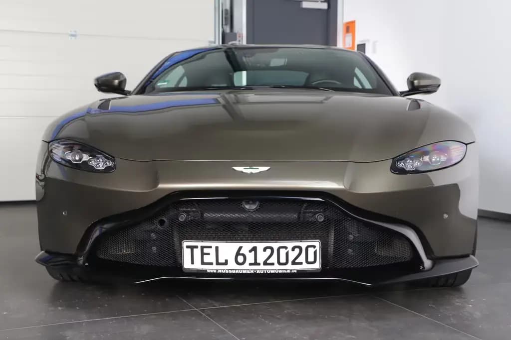Main__Slider__Photo:Aston Martin V8 Vantage 4.0 V8 ardengreen 10/2020-0