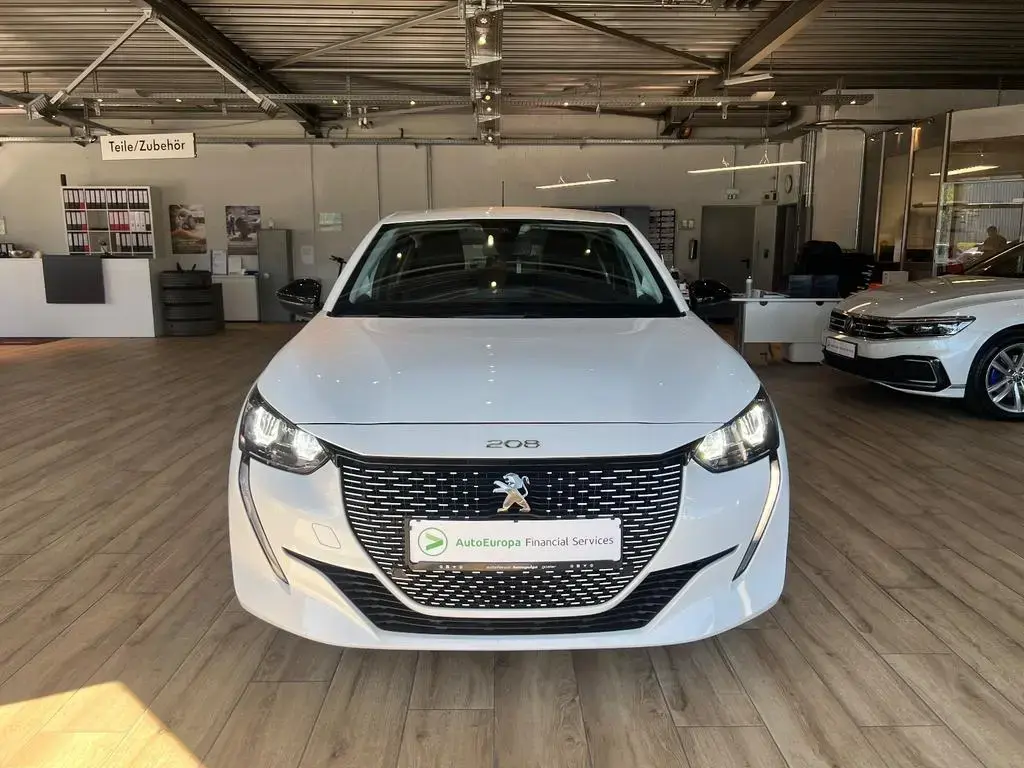 Main__Slider__Photo:Peugeot 208 e- Active Pack 06/2022-1