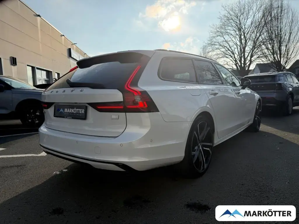 Main__Slider__Photo:Volvo V90 T8 AWD Ultimate Dark ACC/BLIS/LUFT/360° 12/2022-1