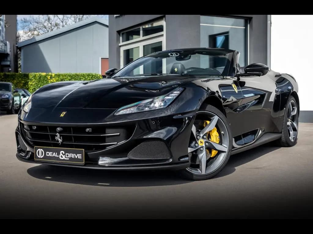 Main__Slider__Photo:Ferrari Portofino M°PPF°CARBON°360°VENTILATED SEATS 07/2022-0