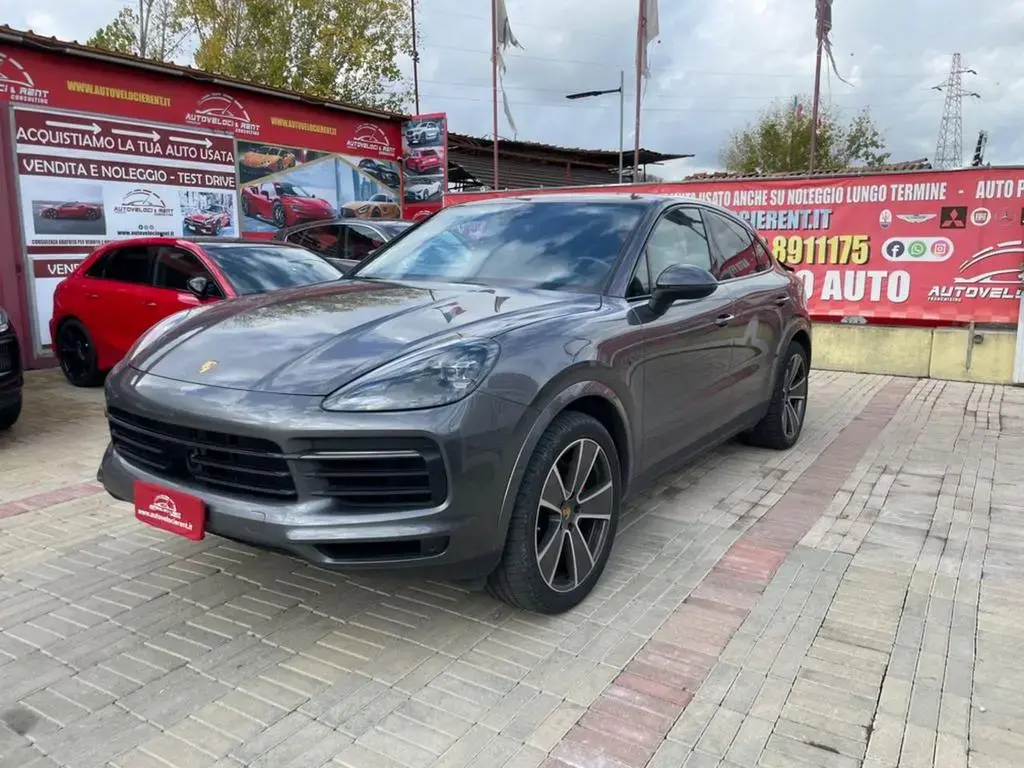 Main__Slider__Photo:Porsche Cayenne Coupé 3.0 V6 E-Hybrid 01/2022-1
