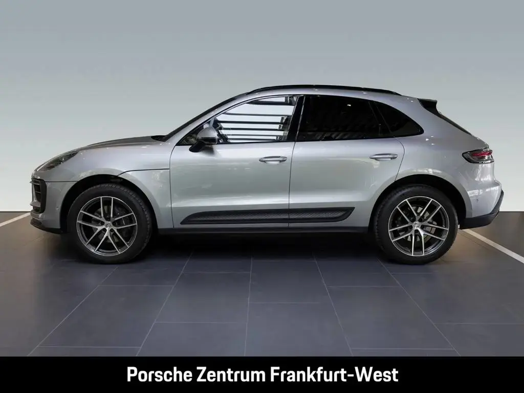 Main__Slider__Photo:Porsche Macan Standheizung Surround View 20-Zoll LED 10/2022-1